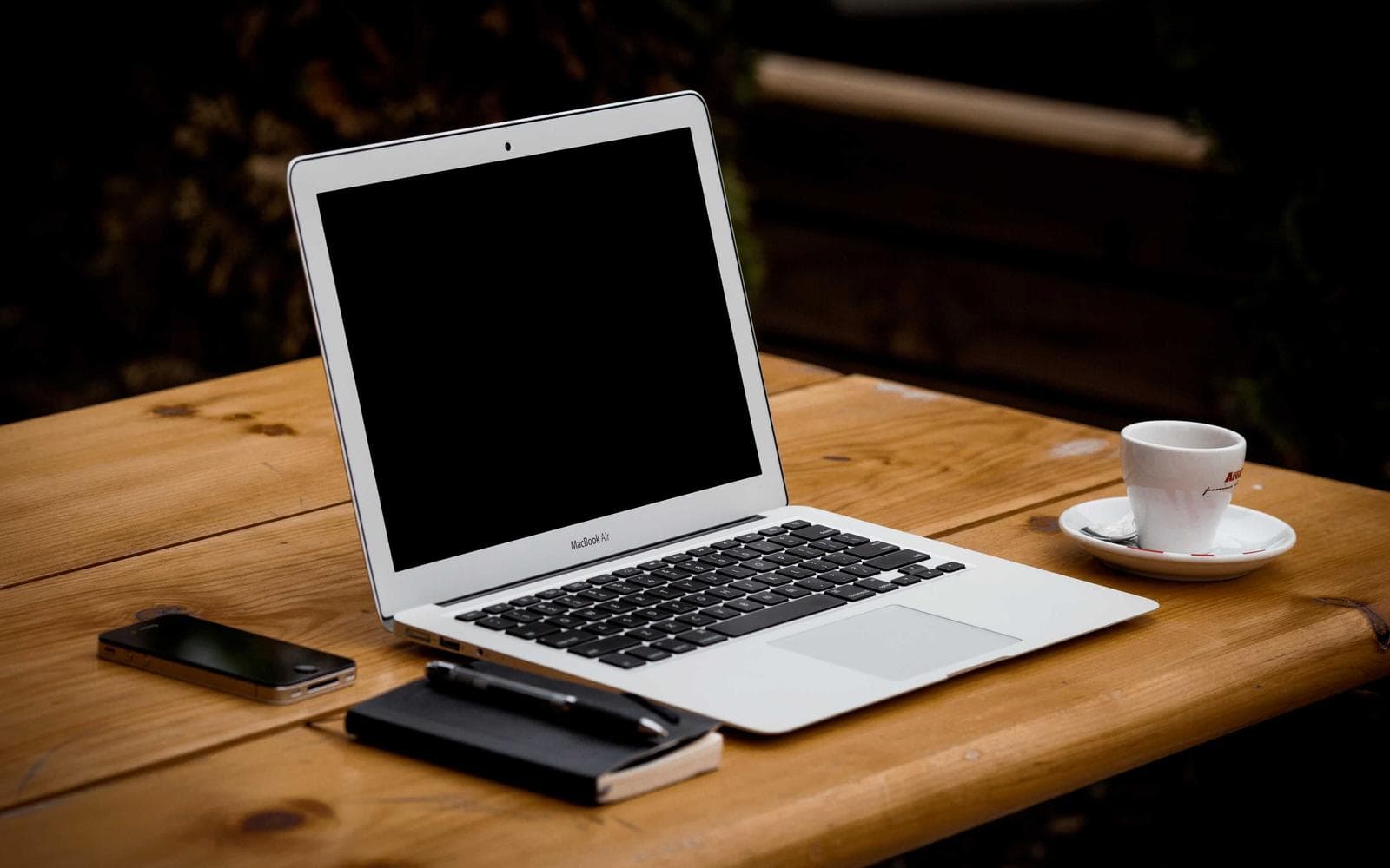 Waterfront 3BHK with Lagoon View - Image 4