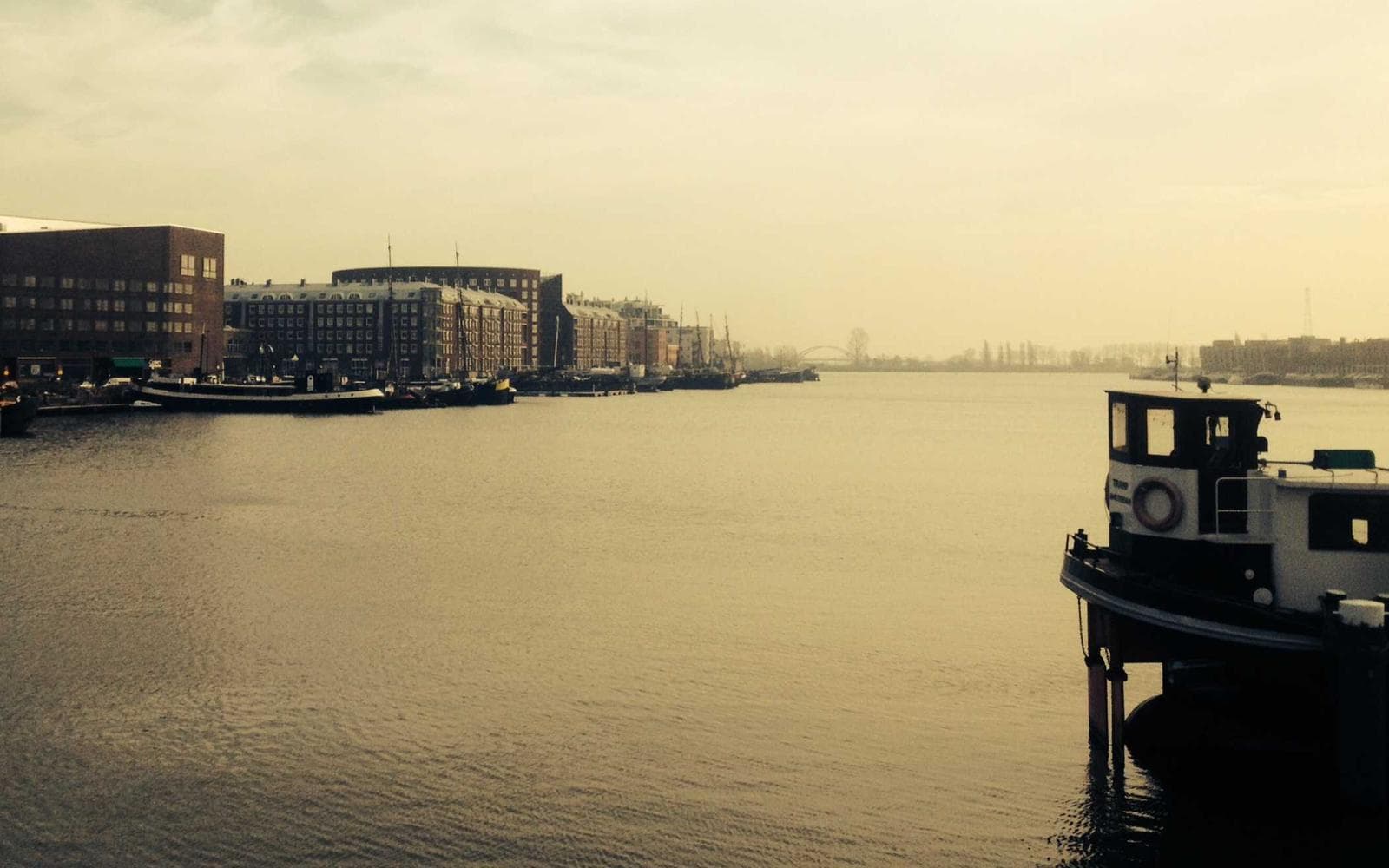 Semi-Furnished 2BHK for Rent, Indirapuram