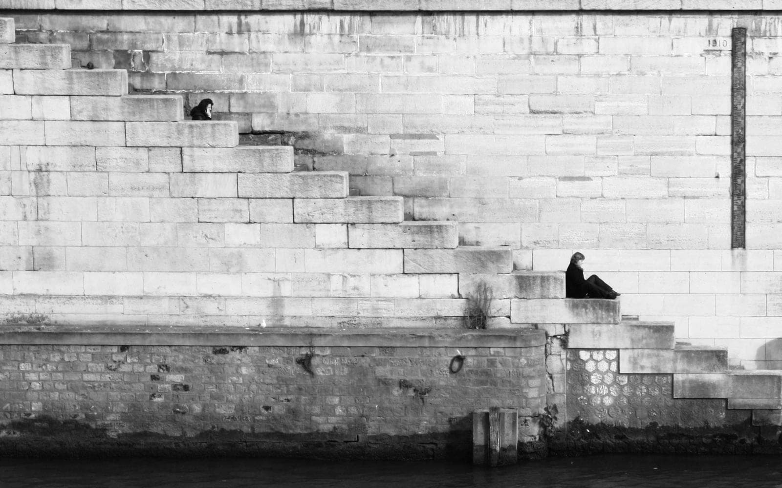 Semi-Furnished 2BHK for Rent, Indirapuram - Image 3